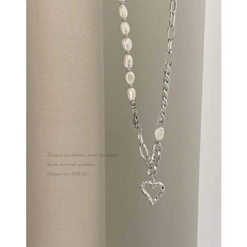 2021 New Punk Imitation Pearl Metal Heart Pendant Necklaces for Women Goth Vintage Fashion Charm Necklace Y2K Jewelry 90s Gifts