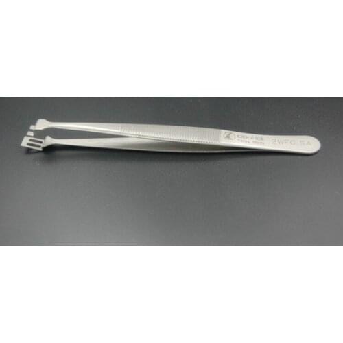 2Tweezers for Hollow Tooth-shaped Wafer Chips