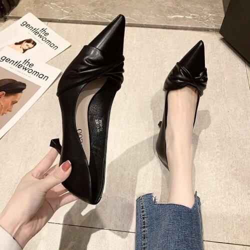 New Korean fashion shoes middle heel, thin heel, pointed head, shallow mouth, single shoes for women