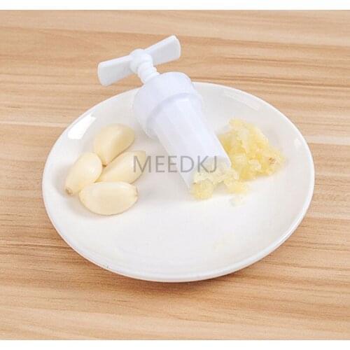 1Pcs creative spinning garlic press garlic press handle plastic portable kitchen utensils garlic press