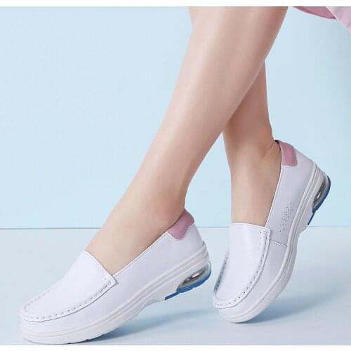 Damyuan New Womens Vulcanized Shoes White Nurse Work Woman Casual Shoes Soft Non-slip Soles Female Running Jogging Shoes 35-40