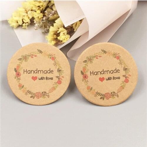 200Pcs/Lot 4x4cm Round Vintage Handmade With Heart Lei Pattern Kraft Paper Card Tag For Candy Box Decoration Wedding Favor Label