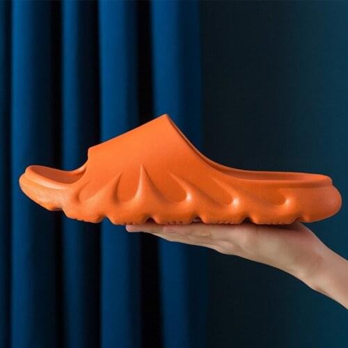 Thick-soled Slippers Men 2021 New Beach Shoes Home Bathroom Sandals Soft Bottom Personality Flame Slippers for Men and Women