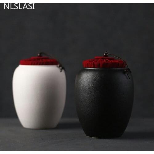 WSHYUFEI Retro porcelain tea can Large capacity 820ml Portable Sealed Jar ceramics travel Tea Caddy Candy Spice Storage Tank