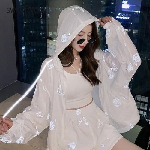 2021 Summer Two-Piece Female Reflective Sunscreen Coat Wide-Leg Pants Loose Casual Shorts Suit