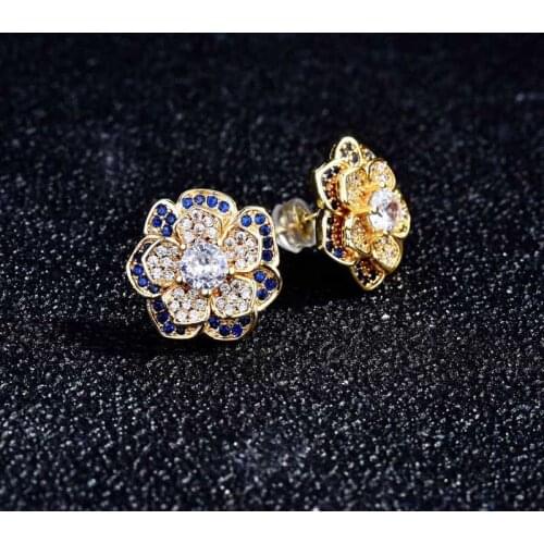 Luxury Charm Flower Stud Earrings Inlay Dazzling Cubic Zirconia Fashion Geometric Jewelry Womens Wedding Engagement Accessories