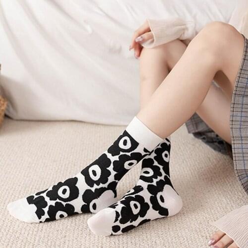 CHAOZHU 2020 Autumn Winter Black&white Street Fashion Women Skateboard Socks Cool Ootd Funk Hip Hop Young Socks