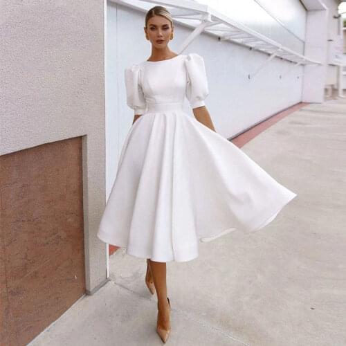 Weiyin AE0717 Simple And Clean Satin Short Wedding Dress Puff Sleeve Knee Length Bride Dresses Sexy Open Back Wedding Party Gown