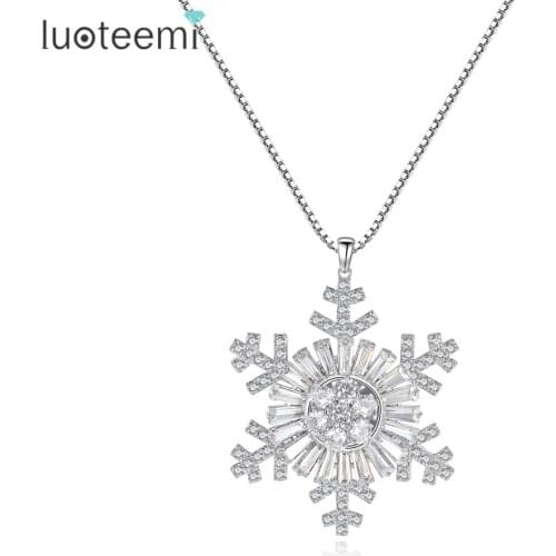 LUOTEEMI Luxurious Christmas Jewelry Snowflake Pendant with Long Chain Necklace Zirconia Christmas Sweater Necklace for Women