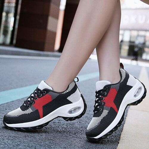 RECOISIN Fashion Women Sneakers Breathable Running Shoes Women Outdoor Fitness Sports Shoes Female Lace Up Casual Shoes flats