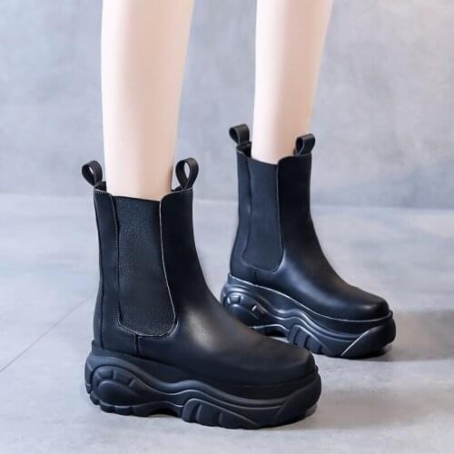 2020 New casual women shoes Internal increase short tube boots fashion comfortable soft wild British style Motorcycle boots 35