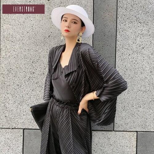 Womens solid color short cardigan jacket for fall/winter 2021 Miyak fold Large size commuter suit + high waist wide leg pants