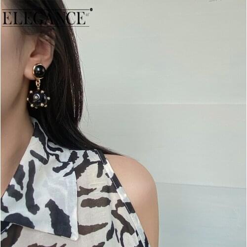 Elegance 2021 Trend Black Geometric Round Pendant Hoop Earrings For Women Creative Personality Retro Girls Jewelry