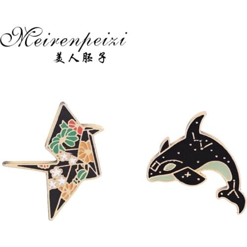 Enamel Pin Animal Dog Paper Crane Dolphin Badges Decorated Pins Cartoon Cute Brooches Lapel Pin Button Creative Gift for Women