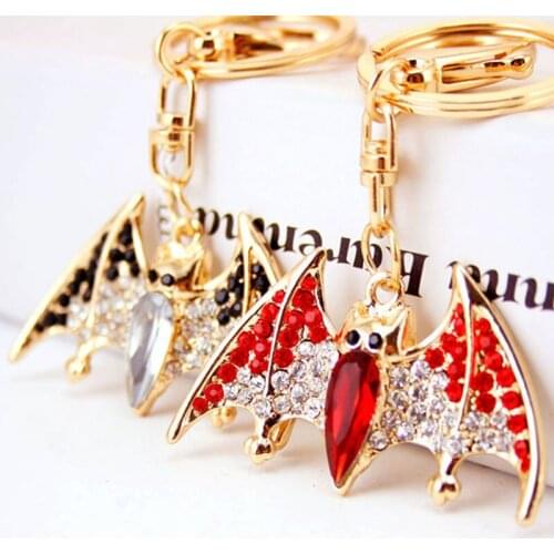 Creative Cute Small Bat Key Chain Animals and Insects Key Ring Metal Pendant Small Gift Gift
