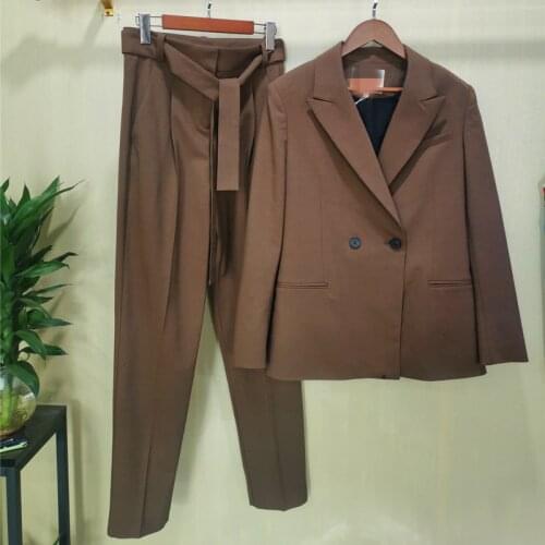 Womens two-piece set office ladies brown long-sleeved blazer with lace-up trousers and elegant office ladies suit