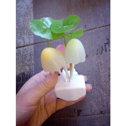 Mushroom Shape Led Night Lights Colorful Light EU & US Plug Light Sensor Bedside Aisle Lights Christmas Party Decoration