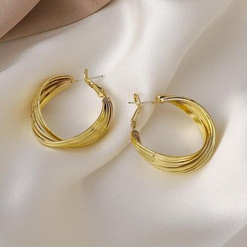 Fashion Gold Color Metal Hoop Earrings for Women Korean Style Chic Jewelry Pendientes MS151