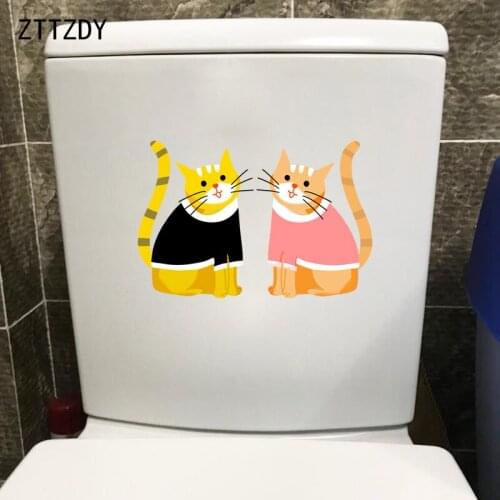 ZTTZDY 21.5*14.6CM Lovers Cat Bedroom Wall Decal Home Decor Toilet Sticker T3-0210