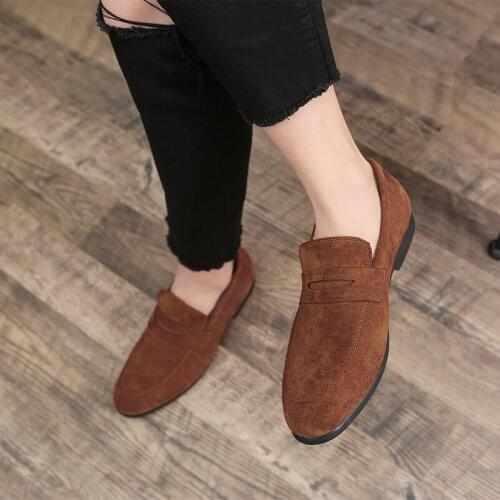 New 2020 Velvet Men Loafers Luxury Brand Shoes Slip on Pointed Toe Party Wedding Shoes Fashion Men Loafers Black Green Brown