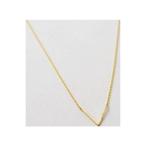 Fashion Classic "V" Pendant Geometry Necklaces Zinc alloy Material Three Color Optional