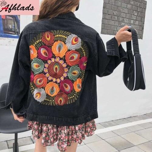 Autumn New Loose Casual Jacket Embroidered Flowers Vintage Single-Breasted Long Sleeve Fashion Women Black Denim Jacket