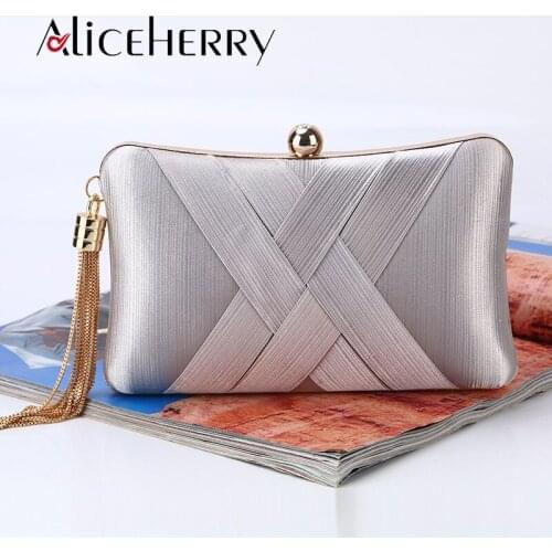 Metal Tassel Lady Clutch Bag With Chain Shoulder Handbags Classical Style High Quality Purse Day Evening Clutch Bags Gold Silver