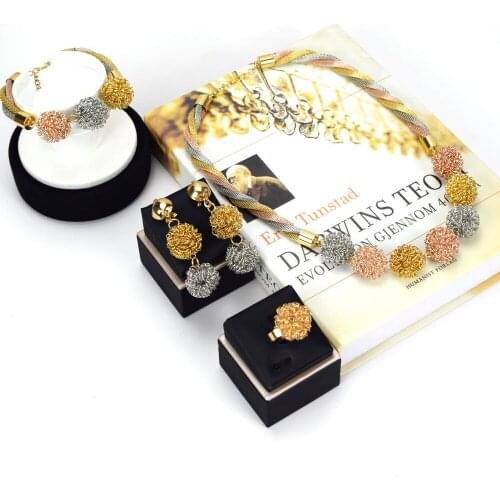 Sakura Love Africa Jewelry Set Bride Fashion Dubai Gold Bracelet Necklace Glamour Woman Earrings Morocco Banquet Wedding Gift