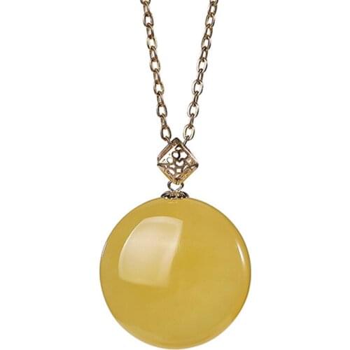 18K gold natural amber pendant personality minimalist elegant hollow rhombus peace buckle women pendant