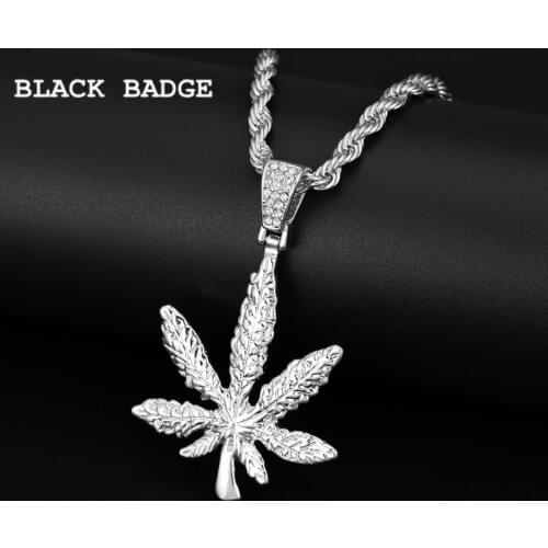 Hip Hop Maple Leaf Pendant Necklace Charm Necklace Bling Rhinestone Suspension Chains Pendants for Women Jewelry Wholesale