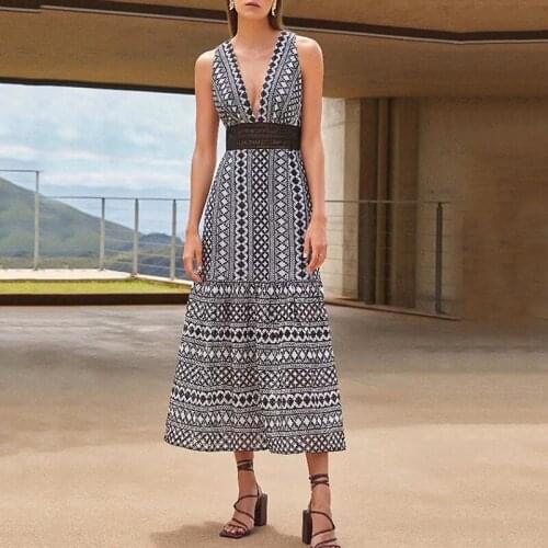 Donsignet 2021 Summer New V-Neck Spaghetti Strap Hook Flower Hollow Adjustable Waist Spliced A-LINE Swing Dresses Women