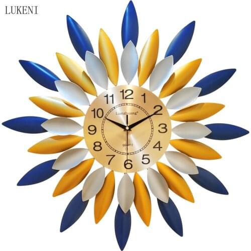 Wall Clock Living Room Home Fashion Creative Bedroom Personality Art Mute Wall Hanging Decorative Modern Light Luxury Clock