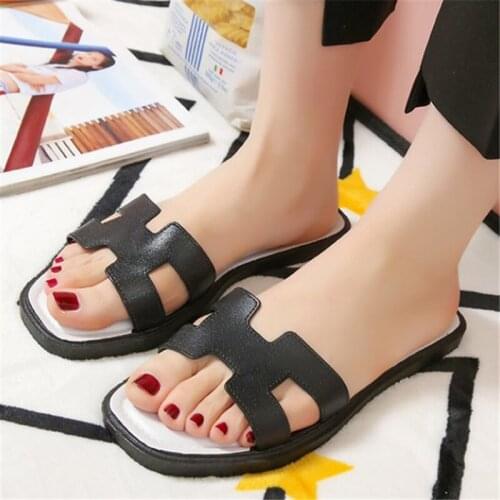 2021 Summer New Womens Sandals Flip Flop Fashion Flat Open Toe Outdoor Slippers Classic Black White Beach Shoes Super Cheap