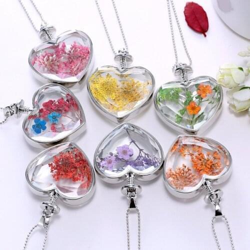 Rinhoo Fashion Heart Glass Real Dry Flower Necklace For Women Colorful Gypsophila Locket Pendant Chain Choker Girl Jewelry Gifts