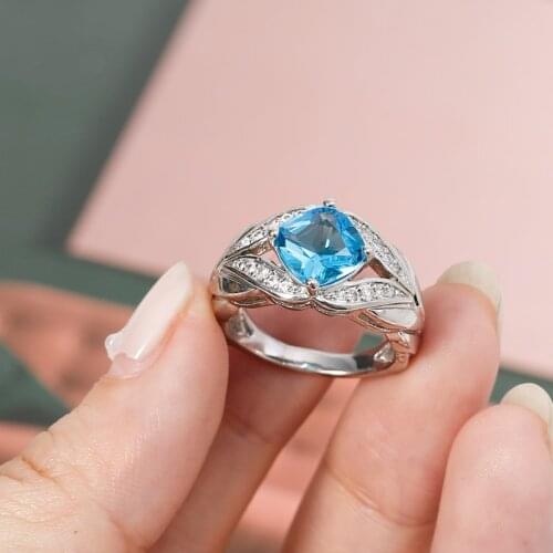 Popular New European and American Popular Sea Blue Square Exquisite Twist Ladies Ring Whole Sale Jewlery for Women Rings