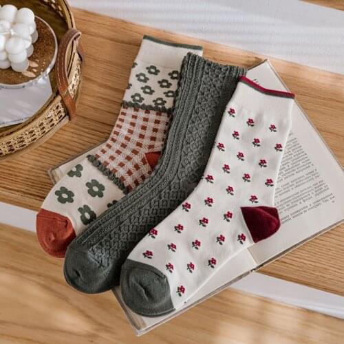 10 Pairs Women Socks Autumn Winter New Dot Twisted Pattern Foral Socks Japanese Cotton Socks Middle Tube Socks For Ladies Girls