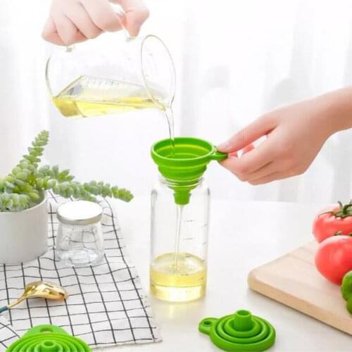 MINI Kitchen Tools DIY Food-Grade Folding Silicone Funnel Household Liquid Dispensing Mini Funnel Random Color