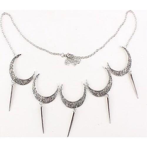 Gothic Witch Hollow Crescent Forehead Headpiece Tassel Head Jewelry Women Rivet Head Chain Tiaras Bride Wedding Hair Accessories