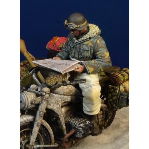 1/35 Resin Model Figure GK，no newspaper , There is no motorcycle , Unassembled and unpainted kit