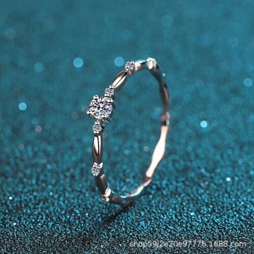 UMQ Hot Sale 925 Sterling Silver Slim Moissanite Ring Excellent Cut Pass Diamond Test d Color 0.1ct d Moissanite Stone Rings