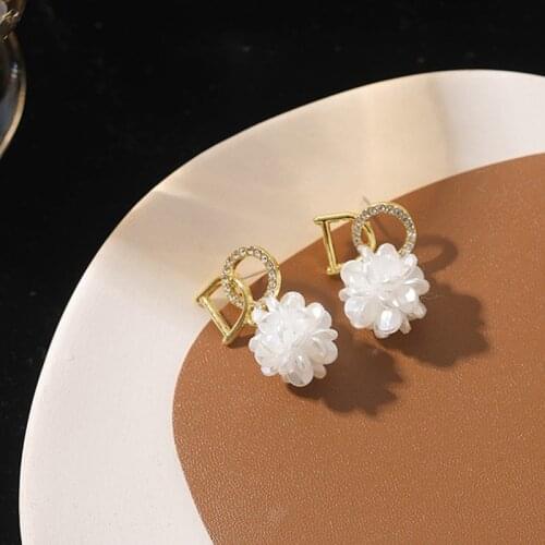 1Pair Korea Fashion Letter Earrings for Women Accessories Decor Exquisite Design Flower Earrings For Party Gift