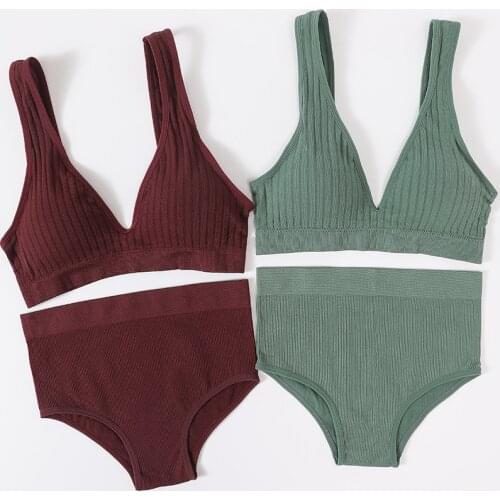 Womens Underwear Sports Bra Panties Set Female Wirefree Brassiere Seamless Top Sexy Set High Waist Brief V Neck Lingerie Set