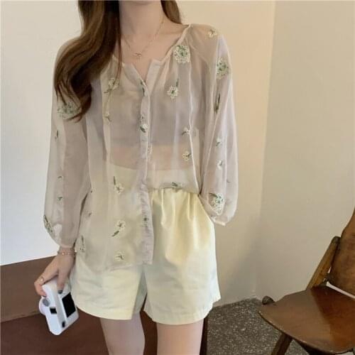 Hzirip O Neck Design Flower Embroidery Gentle Single-Breasted Ladies 2021 Autumn New Fashion Sunscreen Long-Sleeved Female Shirt