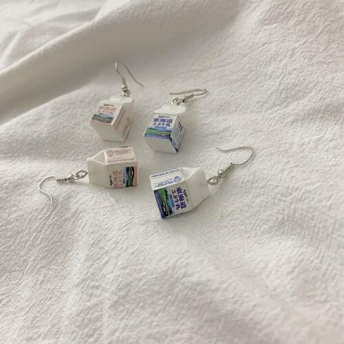 1Pair Cute Resin Milk Bottle Drop Earrings Womens Fashion Creative Drink Jewelry Personality Birthday Gifts for Friend E257