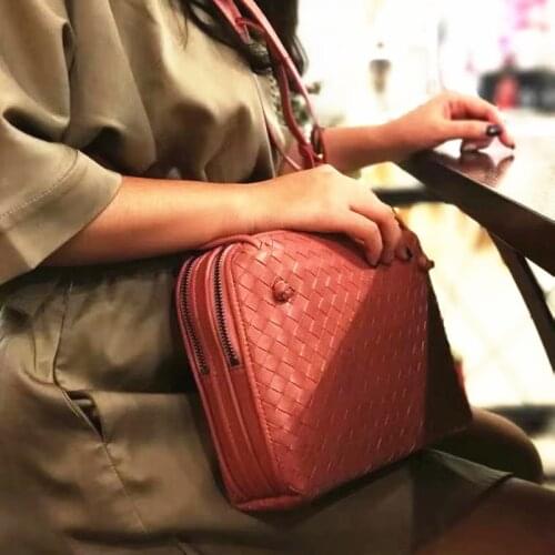 2021 New Ladies Leather Messenger Bag Luxury Designer Brand Sheepskin Woven Large Capacity Double Zipper Shoulder Bag Purses