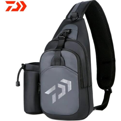 2021 Man Multi-Function Daiwa Fishing Bags Fish Reel Bag Outdoors Storage Package Leisure High-Capacity Sports Fishing Lure Bag