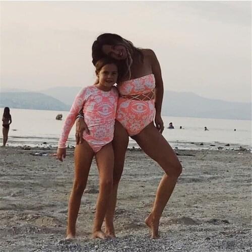 2021 Mother Daughter Swimwear One Piece Swimsuit Women Show Waist Monokini Baby Long Sleeve Swimsuit Bodysuit Beach Bathing Suit