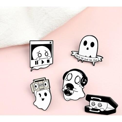 Cartoon Spooky Brooch Personality Trend Radio Ghost Brooch Womens Music Ghost Brooch Funny Enamel Pins Cute Backpack Badge