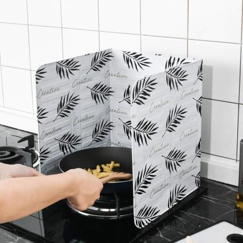 Kitchen Gadgets Oil Splatter Screens Aluminium Foil Plate Gas Stove Splash Proof Baffle Home Kitchen Cooking Tools