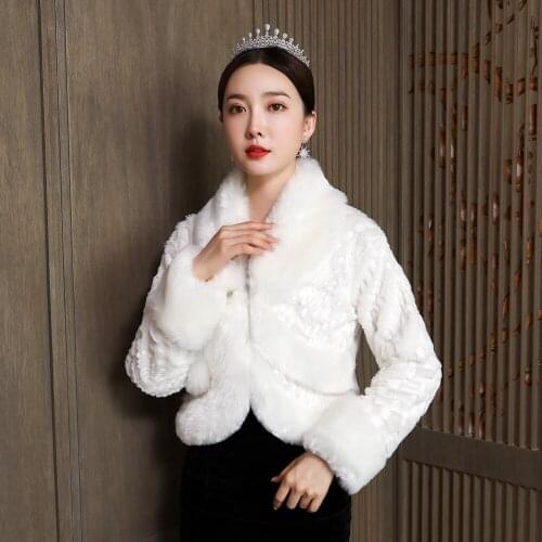Ivory Faux Fur Party Shawl Winter Warm Bridal Jacket Long hairy neck Wedding Coat Wedding Bridal Wrap Party Cape With Sleeves
